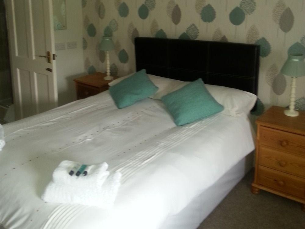 Red Lion 3* Ystrad Meurig